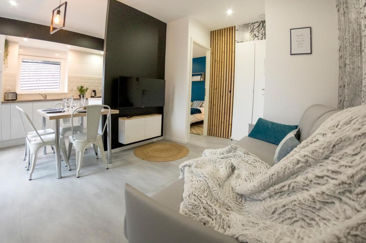 Appart-Hotel N 4 Calme Avec Terrasse, Wi-Fi Haut Debit, Petit-Dejeuner, Room-Service Et Parking Prive Chouzelot Екстериор снимка