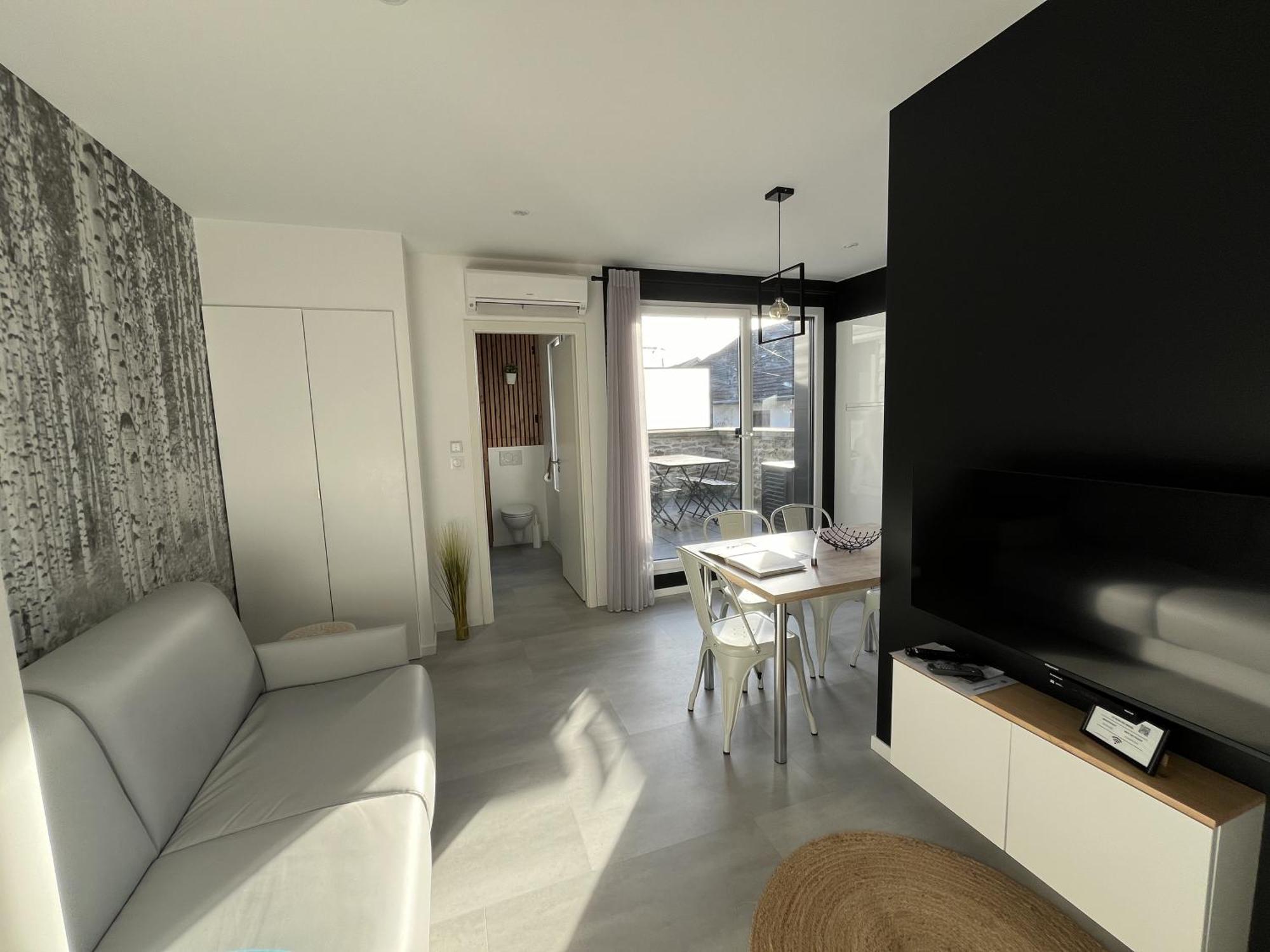 Appart-Hotel N 4 Calme Avec Terrasse, Wi-Fi Haut Debit, Petit-Dejeuner, Room-Service Et Parking Prive Chouzelot Екстериор снимка